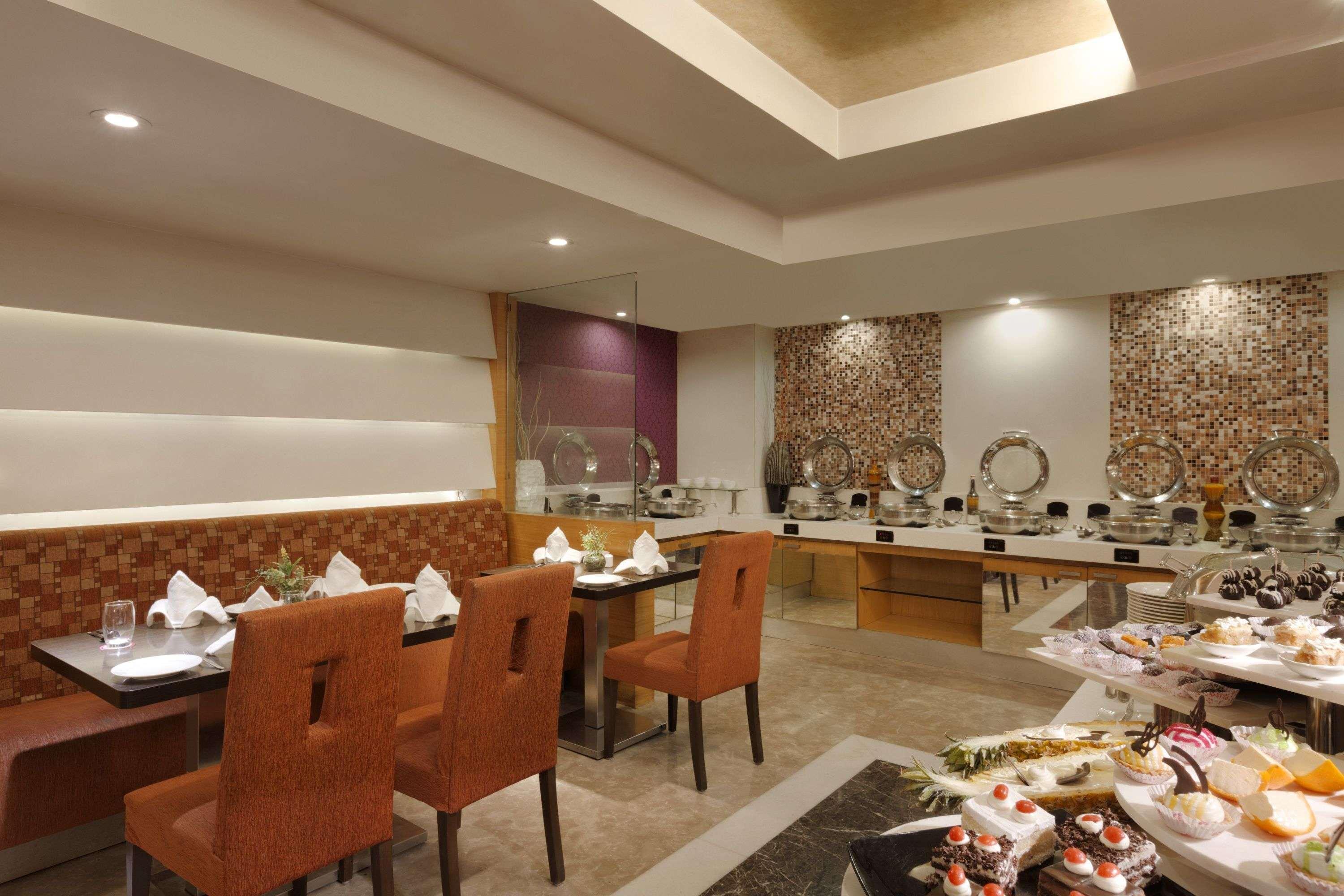 Ramada Ahmedabad Hotel Eksteriør billede