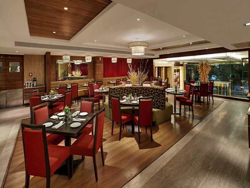 Ramada Ahmedabad Hotel Eksteriør billede