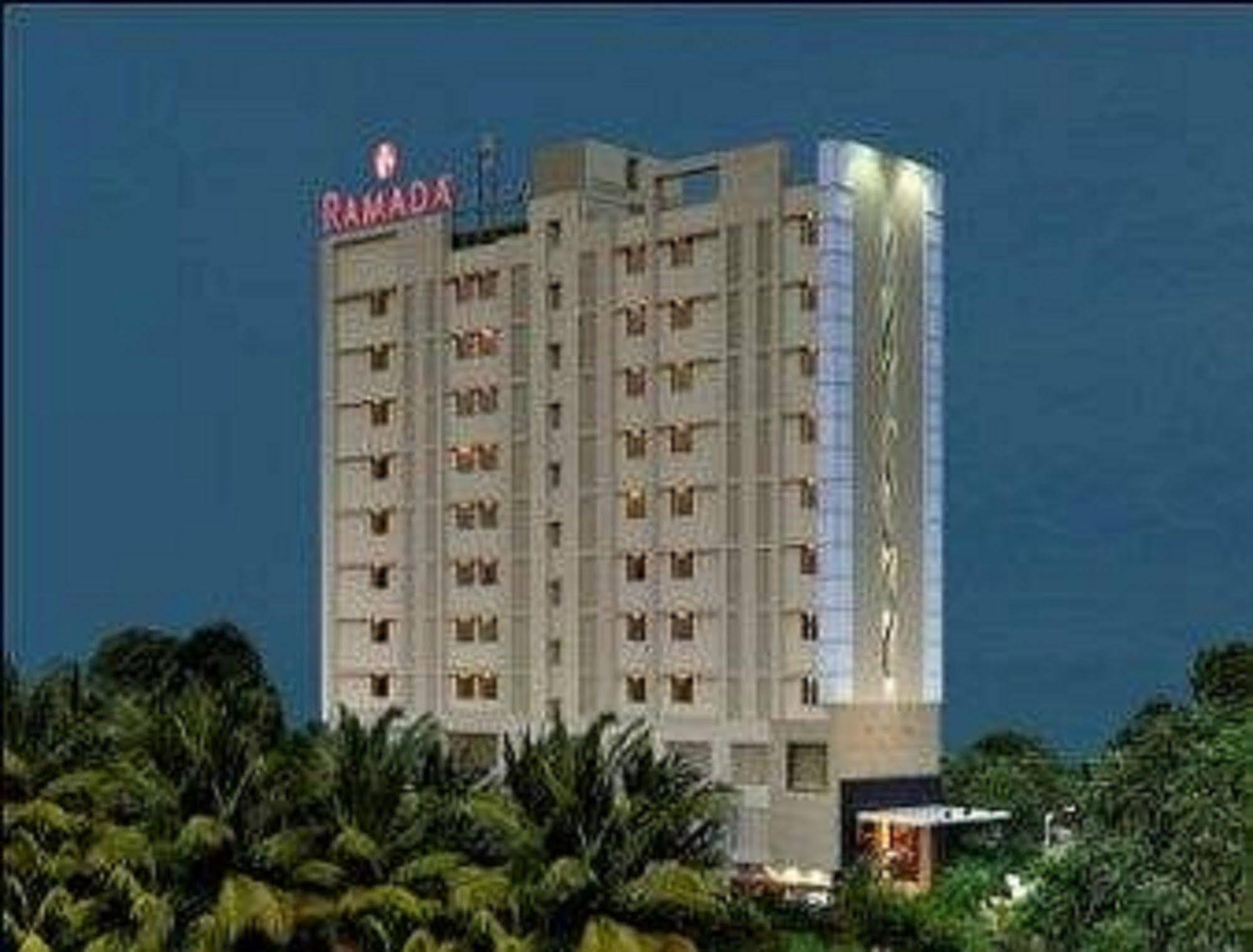 Ramada Ahmedabad Hotel Eksteriør billede