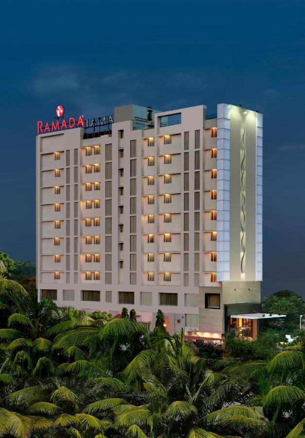Ramada Ahmedabad Hotel Eksteriør billede