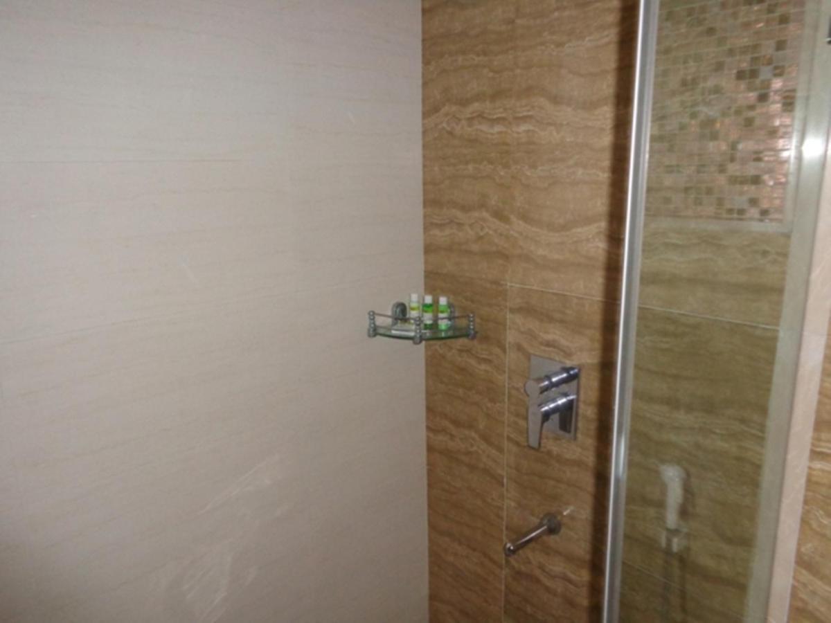 Ramada Ahmedabad Hotel Eksteriør billede